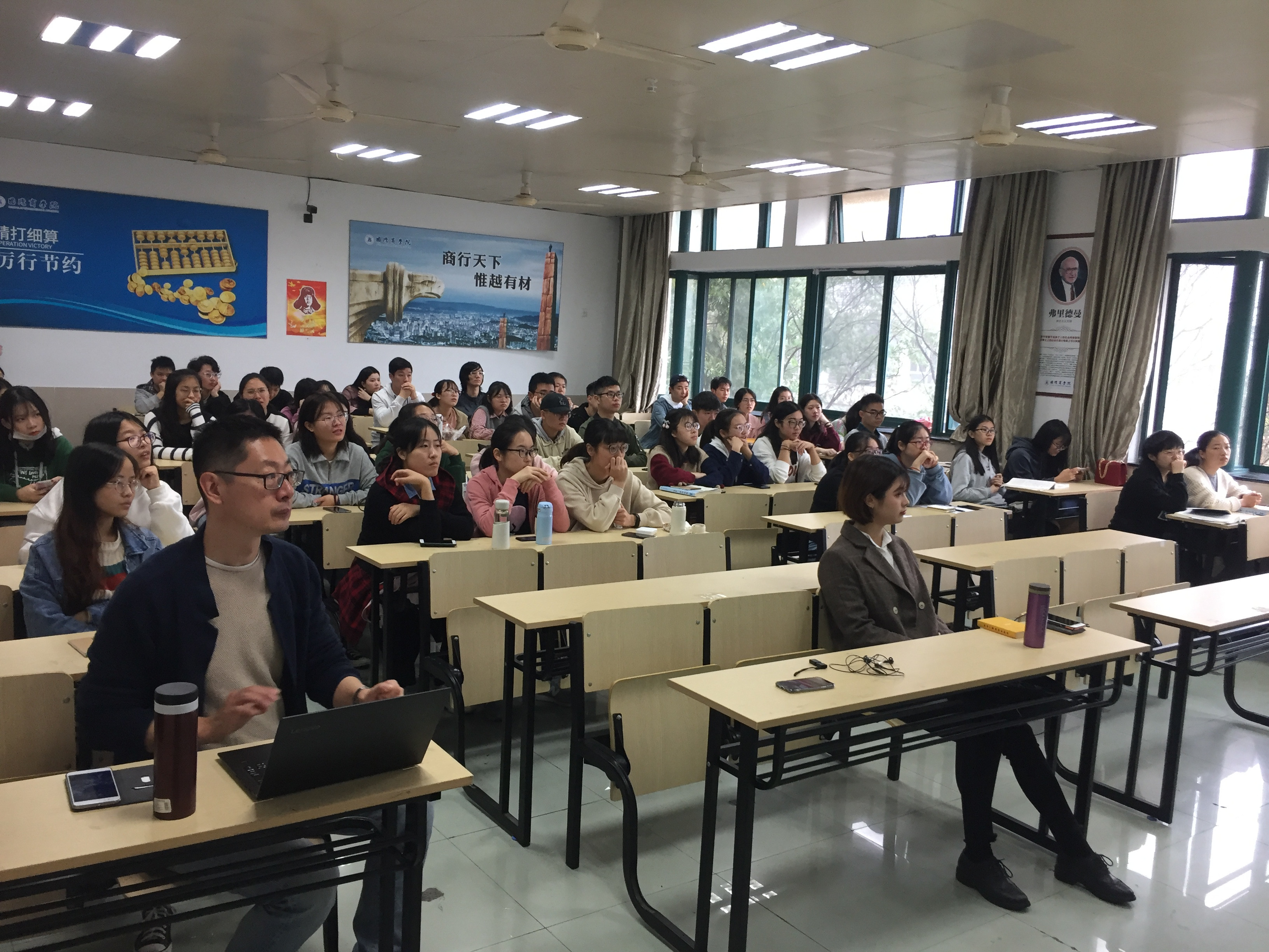 【阿语动态】努力当下，把握未来——我院阿语系举办留学宣讲会 (4).jpg